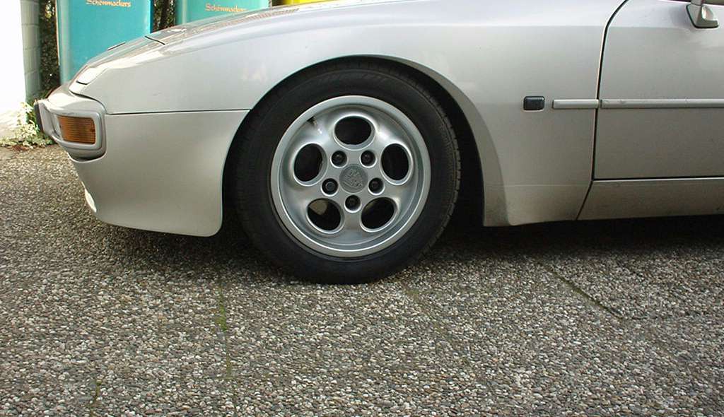 944 Seite vorne links